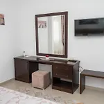 The One Boutique Mucaj