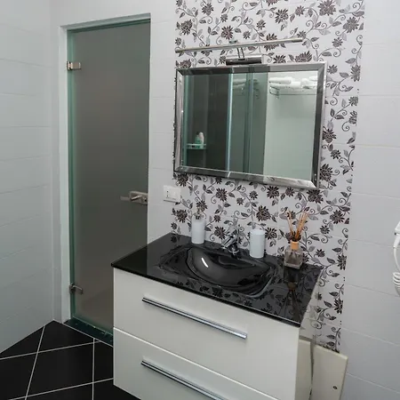 The One Boutique فندق