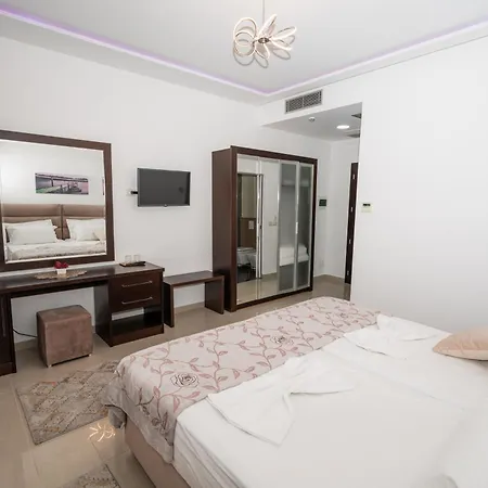 Hotel The One Boutique 4*