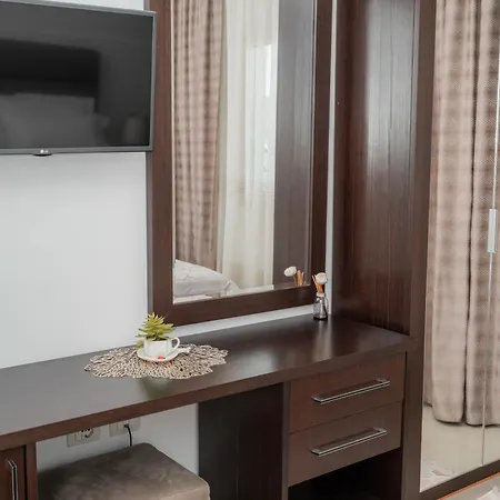 Hotel The One Boutique 4*