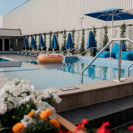 Hotel The One Boutique Mucaj