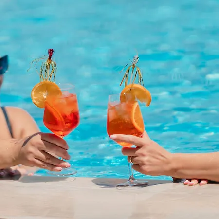 The One Boutique 호텔 4*