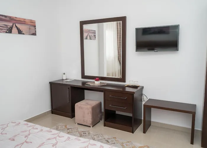 The One Boutique Mucaj